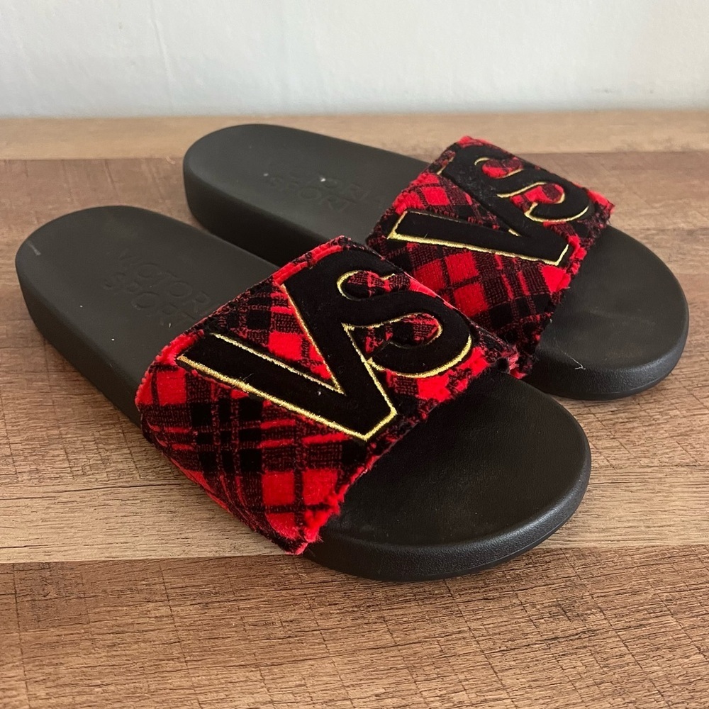 Victoria's Secret Sport Velvet Slide Red Black Plaid Sandals Size Medium - Picture 1 of 9